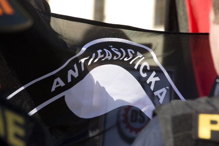 Delnicka_strana_a_Antifa_84.jpg
