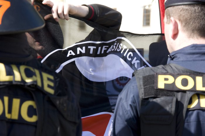 Delnicka_strana_a_Antifa_85.jpg