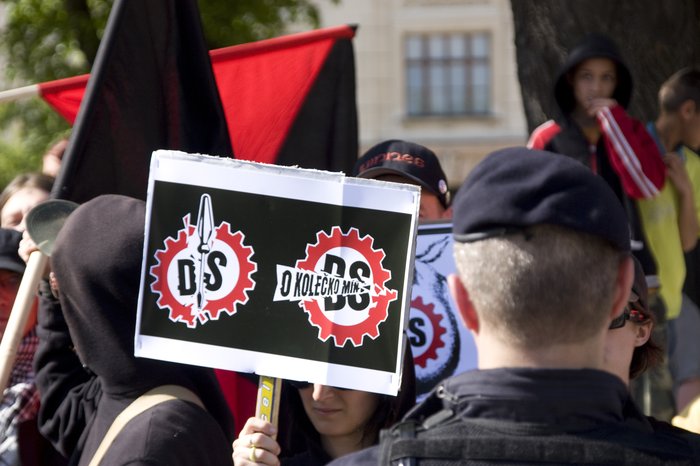 Delnicka_strana_a_Antifa_89.jpg